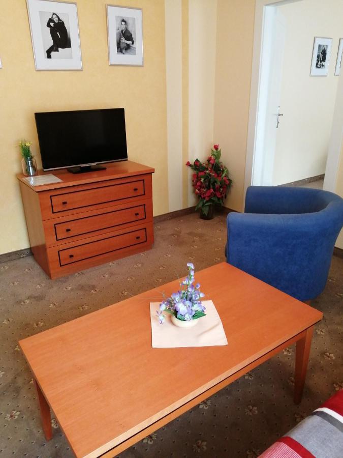 Apartmany Cesky Dvur Mariánské Lázně Exteriör bild